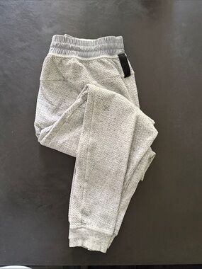Lululemon Quilted Gray Knit Jogger Pants